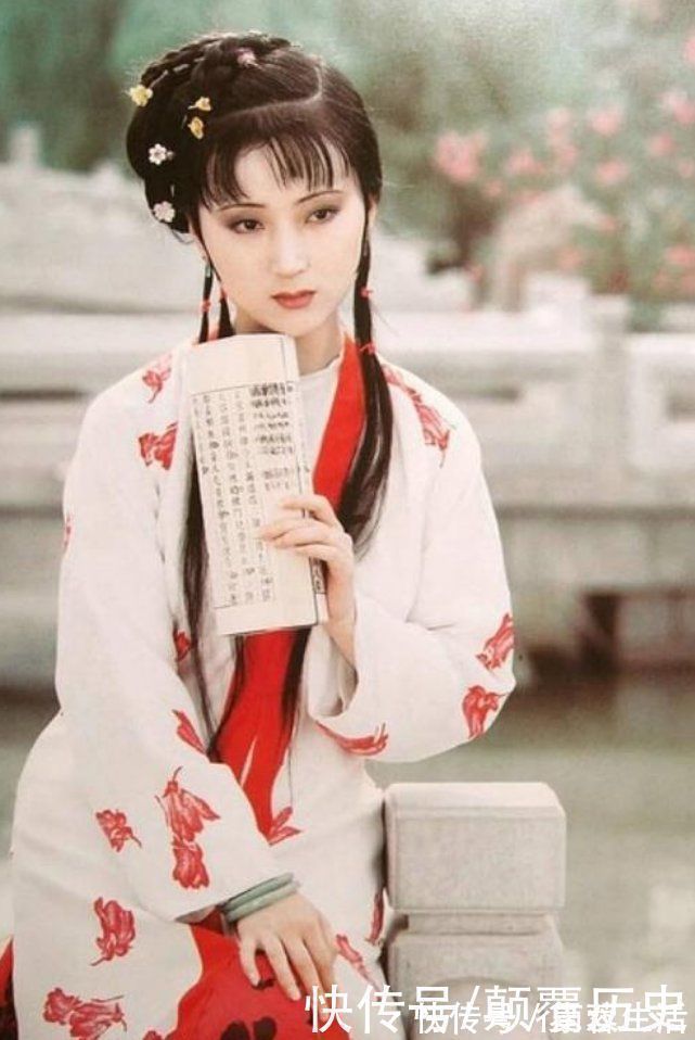 薛宝钗&红楼梦中,贾元春为何一直都很讨厌林黛玉?看看她发现了什么?