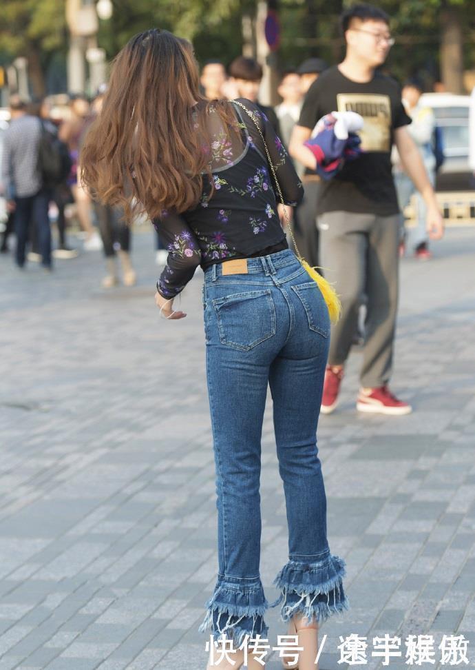确认过眼神,还是牛仔裤穿起来更省心,帮你轻松提升外在美