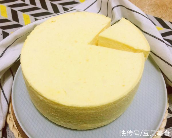 蛋清|简单几步做好一盘清凉解暑绿豆蒸蛋糕,快速搞定一餐饭