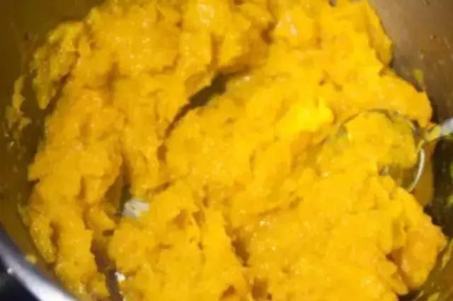 南瓜新做法,不做南瓜饼,不做南瓜馒头,越吃越想吃,做法超简单