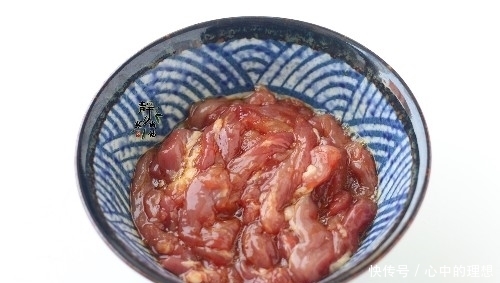 春天遇到此菜,价都不用还,直接拿下,教你好吃做法,超下饭