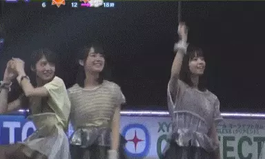 搞笑GIF:骚年,这是你想要的小姐姐吗? GIF动图 第7张-福利吧