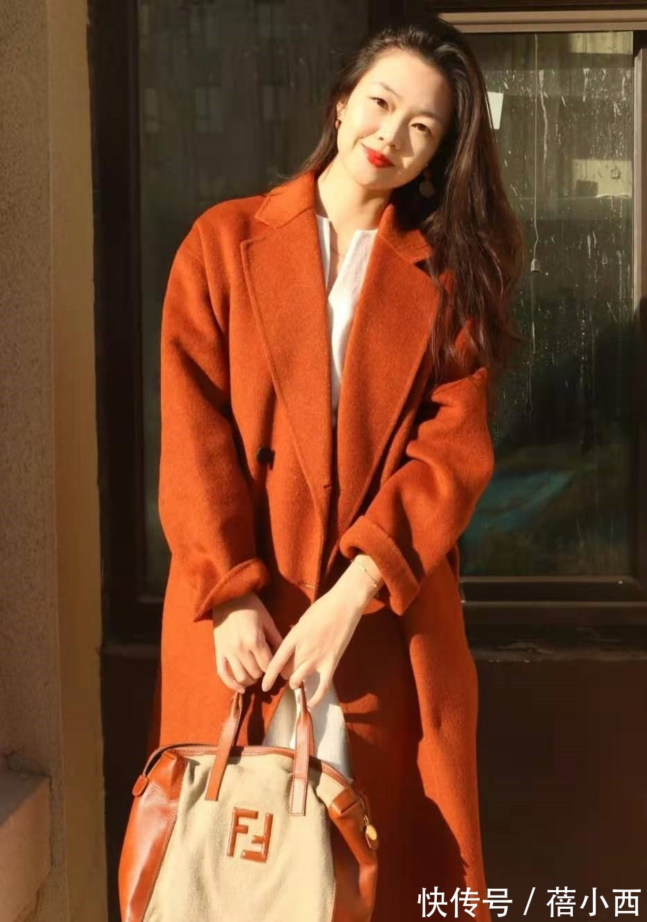 要点 人人都有的呢子大衣,怎样穿搭才“出彩”?这2个要点很关键