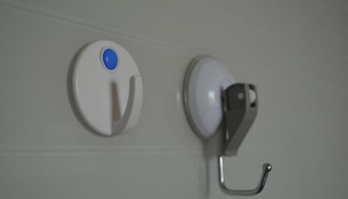 粘胶|挂钩不粘了别急着扔,试试这个方法,效果比新买的还粘,都看看吧