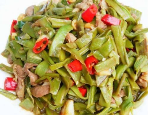 春天，吃鸡肉鸭肉不如吃这菜，简单炒一炒，清肠解油腻，肠道通畅了