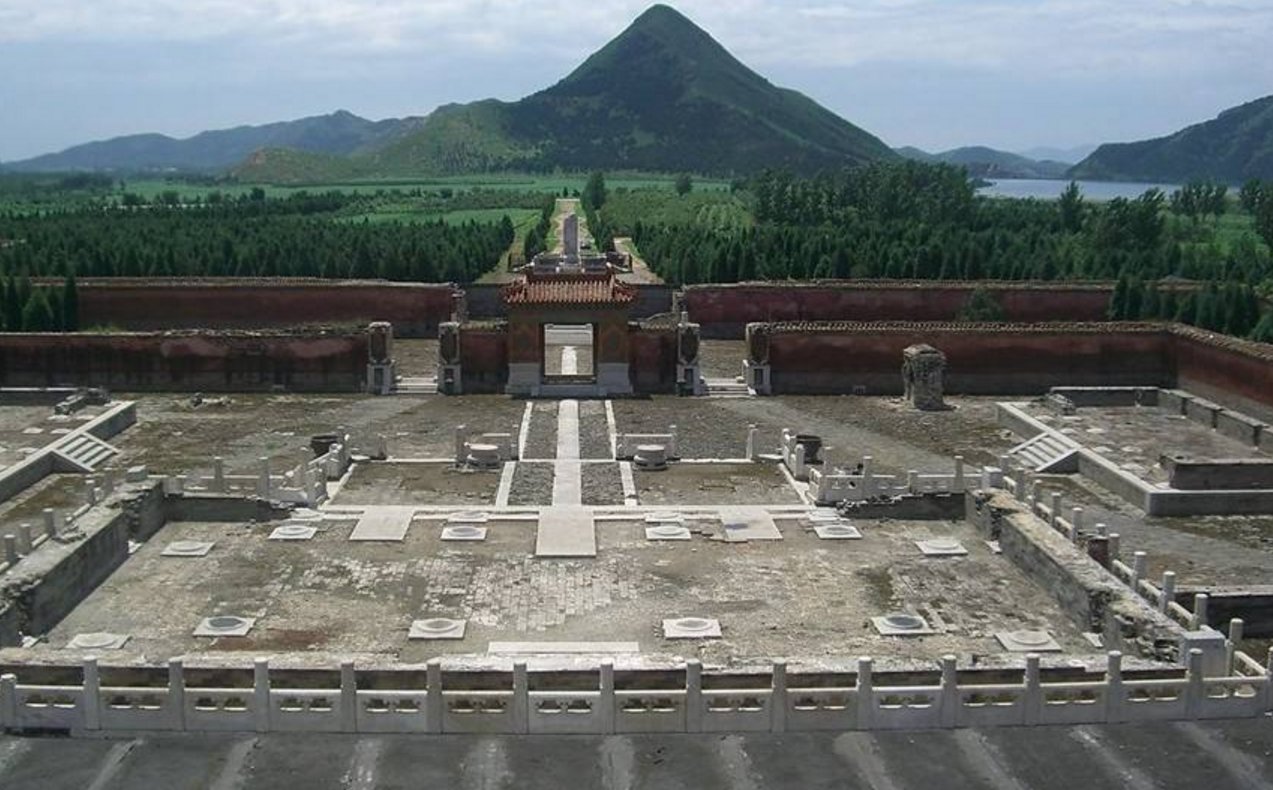 清朝|清朝已灭亡100多年,为何皇陵仍有守墓人?他们的工资谁发