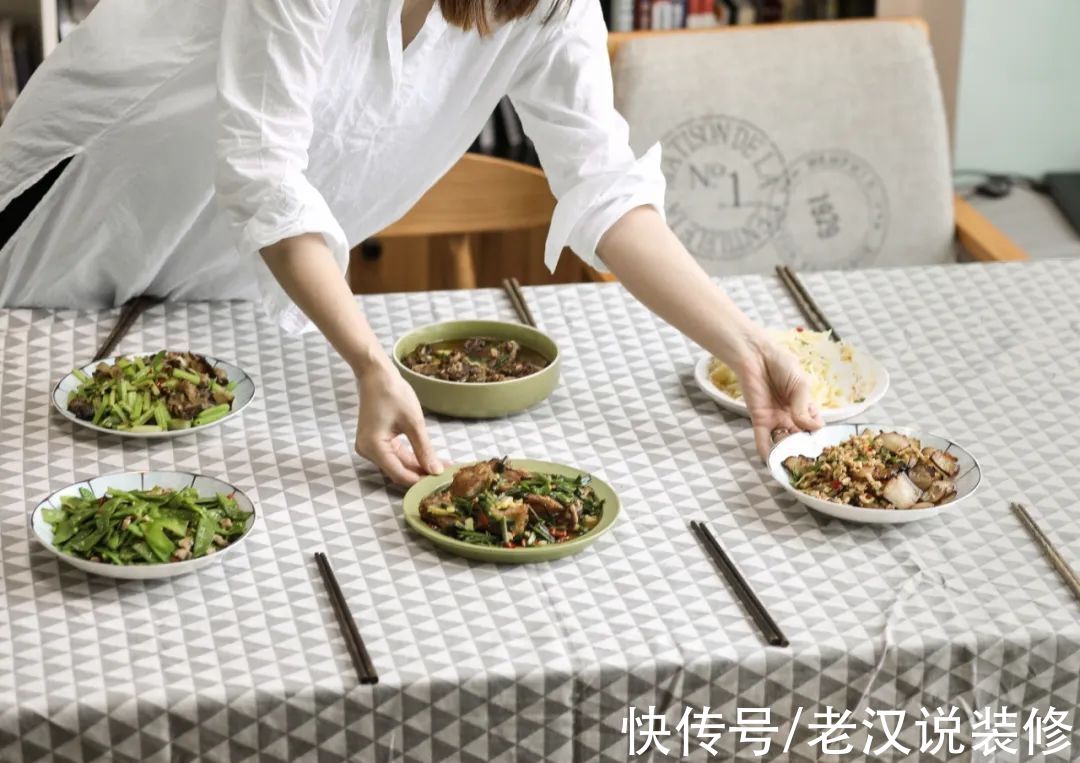 卫生死角|同样是54㎡小宅，我家拥挤不堪，她家不仅应有尽有，还宽敞舒适