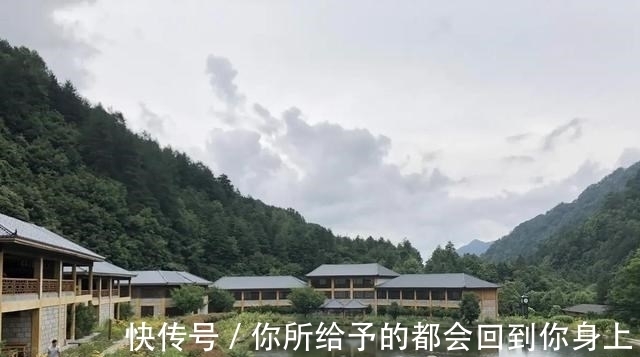 秦岭山|西安不远秦岭山中小镇，住树屋能狩猎，美得不像话，却很少有人知