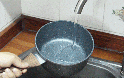  一个=炒锅+汤锅+煎锅+蒸笼，小巧还不易粘，餐餐不重样！