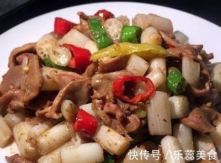 汤匙|家里来客人不想去饭店,炒几道的家常菜,香飘四溢,好吃到没朋友