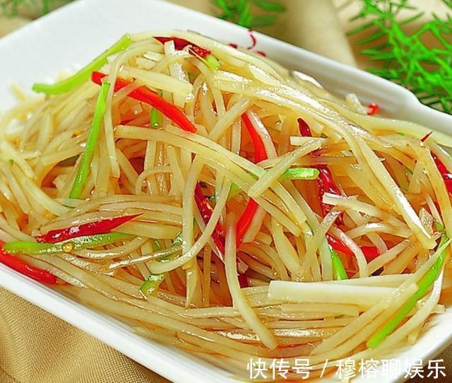 口感|炒土豆丝时别直接下锅，加上一步，吃起来脆爽入味，口感更上一层