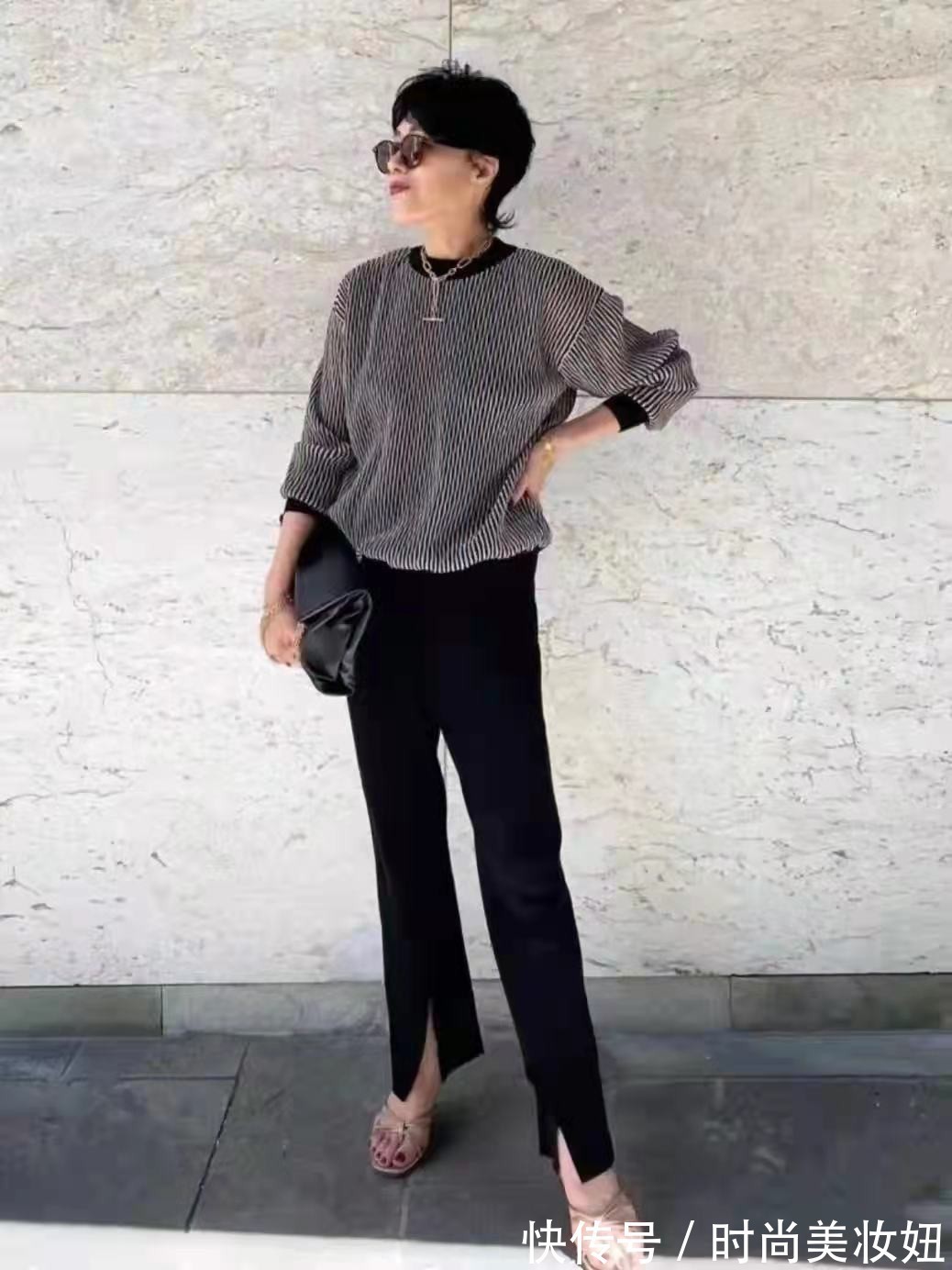 紧身裤|60岁的女人,别穿得太老套,学这位奶奶的穿搭,减龄又高级