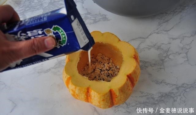 连碗都能一起吃掉的燕麦蒸蛋,睡前只需三分钟,早上起床就能吃