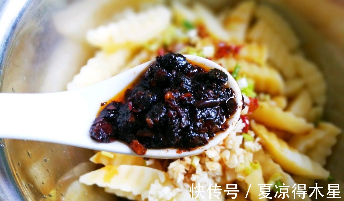 土豆条|自制凉拌狼牙土豆,比薯条还好吃,鲜香可口,大人孩子都爱吃!