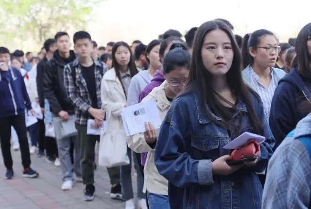 高等教育|同样是大专，“职业学院”和“专科学院”有啥区别，该如何选择