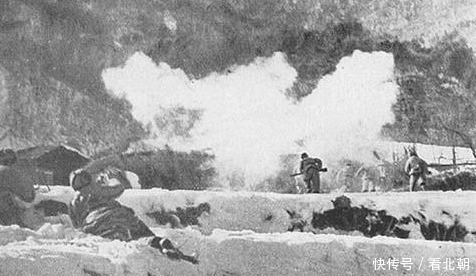 敌人|1个连阻击美军空降团,主峰阵地就2个班,坚守4天160人只剩30