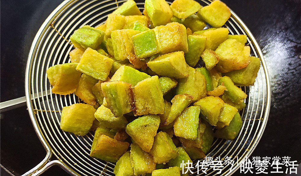 味美|教你用茄子和鸡肉一起这么做来吃，方法简单，营养味美，开胃下饭
