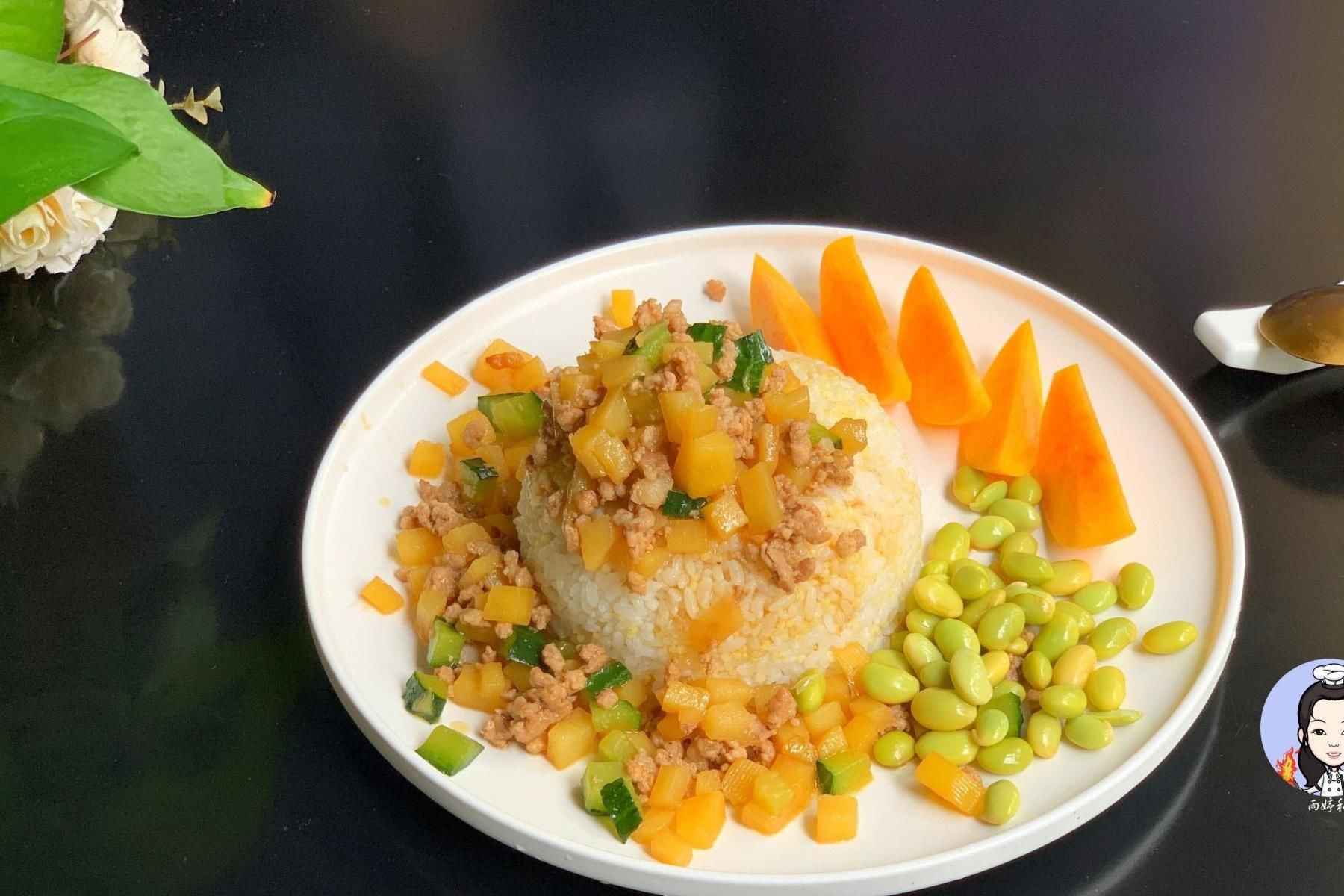 家常菜|这3种食材一起炒实在是太香了，开胃下饭又营养，好吃又好做