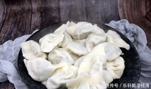 正月初五财神到,这个馅“发财”饺子得吃,寓意财运久久,福气到