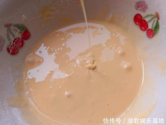 炸蘑菇到底焯不焯水？教你一招，香酥美味，外脆里软，孩子超爱吃