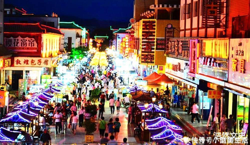 玉矿|考古学者夜市见一玉,花一年说服摊主带路,终发现四千年玉矿遗址