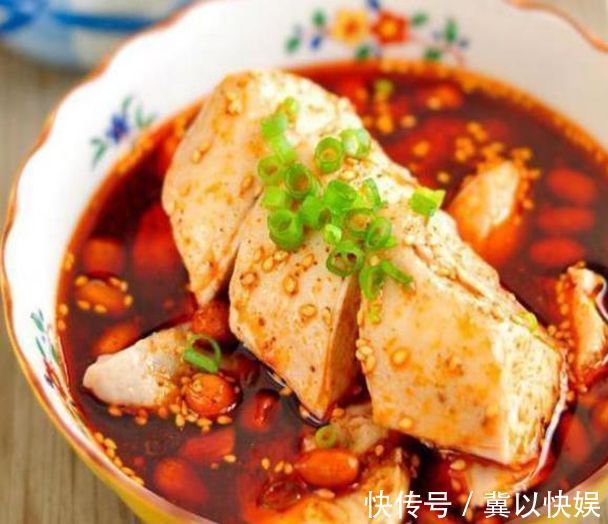 花生米|美食推荐黄花菜炒鸡蛋，椒香口水鸡，香煎茄饼，辣炒猪耳朵