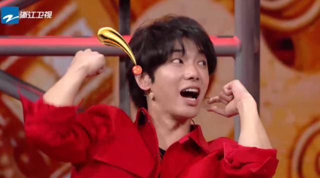 王牌综艺强捧小鲜肉，张靓颖镜头一剪没，汪苏泷带伤录制成背景板