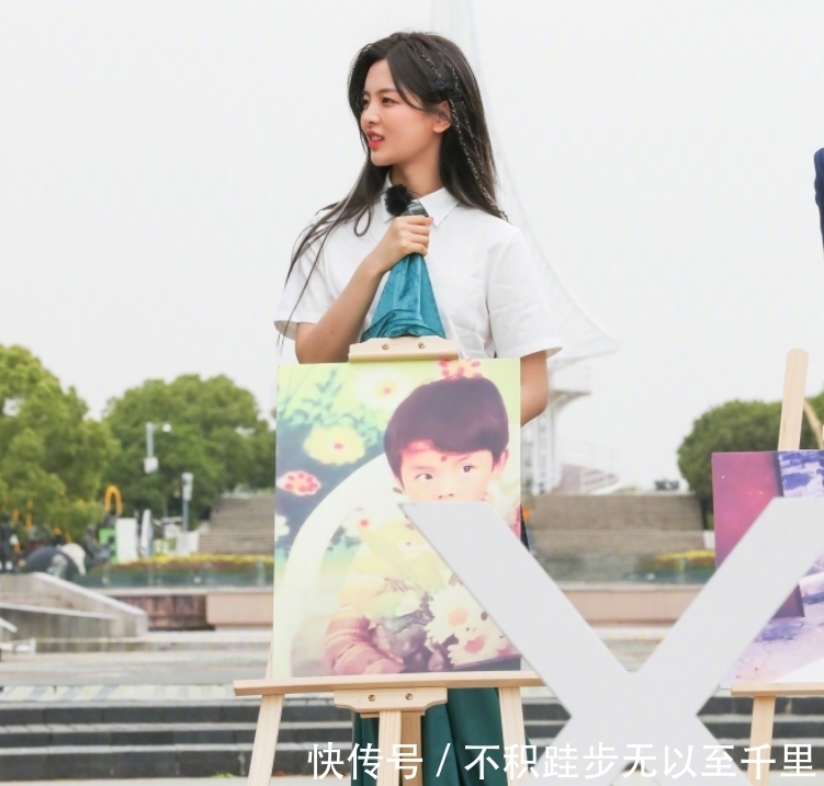 海报 第九期《极挑》海报,嘉宾穿校服,唯独黄明昊和飞行嘉宾不一样