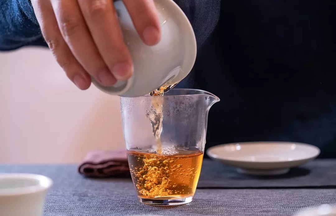 定制|多年转化后，为什么枣香成了寿眉饼茶的专属定制？