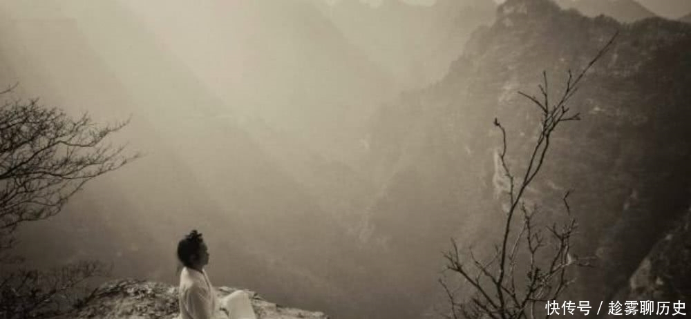 梅花|明朝一位道士见到山中的梅花,独自傲立于雪中,写下一首咏梅诗!