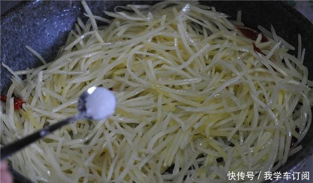 不管什么时候,土豆和它不能一起吃,却很多人爱吃,许多人中招了