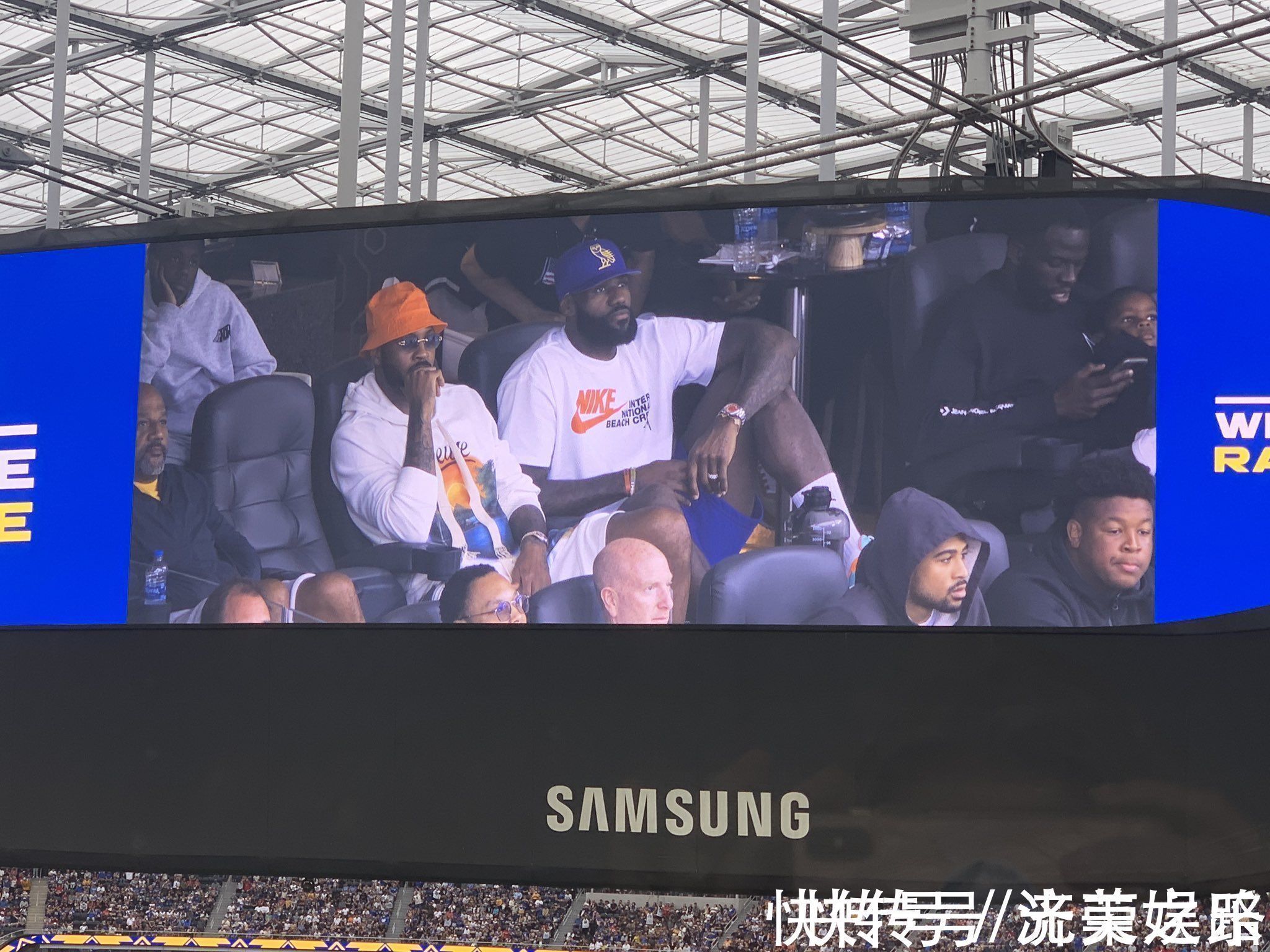 nfl|其乐融融!詹姆斯又带甜瓜威少团建,与湖人众将观战NFL培养感情