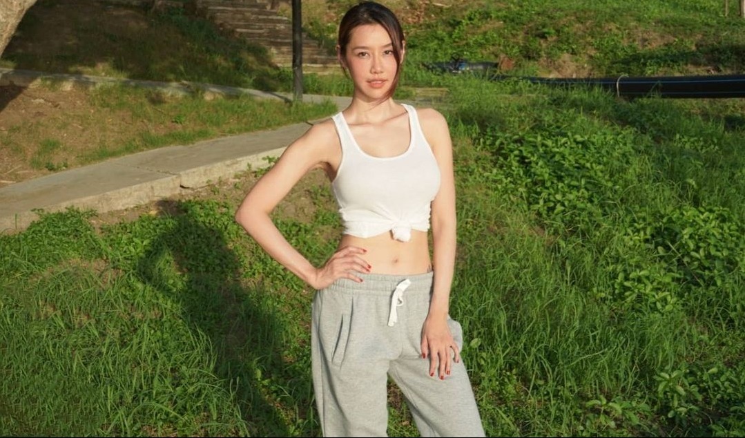 臀部|41岁泰国辣妈，拥有D罩杯腹肌翘臀性感迷人，满满少女感而爆红