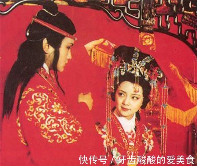 元春@细节露端倪:端阳节赐礼,元春只给黛玉挑选礼物,根本没理会宝钗