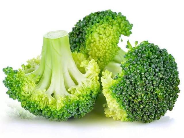 金桔|女人想要“老得慢”,记得常吃7种食物,价格不高,人人吃得起