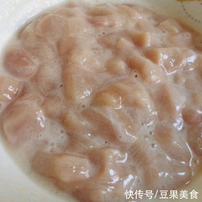 宫爆鸡丁|宫爆鸡丁简单版这样做,隔壁小孩都馋哭了