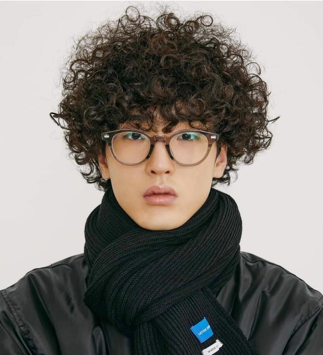 头发 2021发型别乱剪,又帅又时尚男发来了,想换发型看过来!