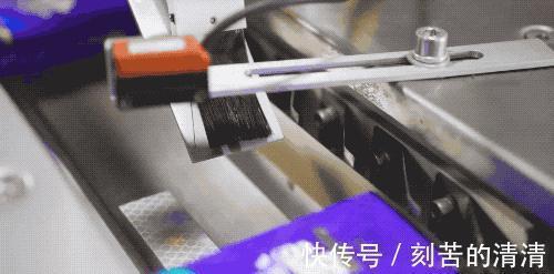 手帕纸，是怎么被叠得整整齐齐并打成小包的