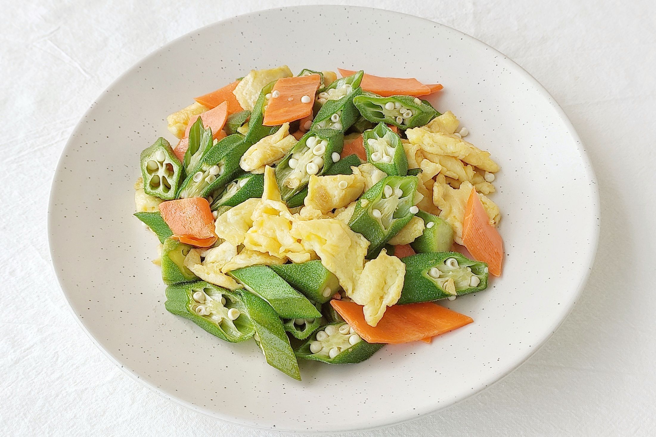 鸡蛋和它一起炒，清热去火，改善口臭，睡眠也好了，早吃早受益