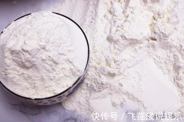 买面粉，选麦芯粉还是雪花粉？大厨：口感差别很大，别乱买了