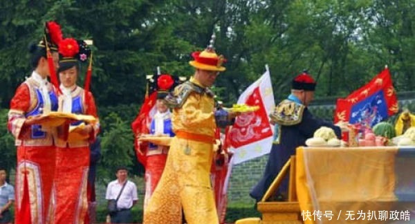 清朝|乾隆的七世孙祭祖时公然穿清朝皇帝的龙袍，是否存在不妥行为？