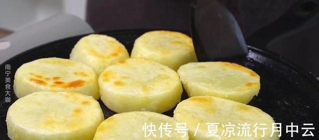 土豆披萨|用土豆做披萨，无需揉面和烤箱，一口平底锅就能做一盘，太香了！
