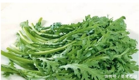 胡萝卜素|农村水沟里的它，是女人祛斑圣品，还治盆腔炎，可惜很少人知道！