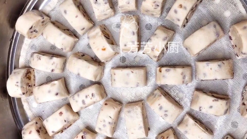 棉絮状|一碗糯米粉,教你做红豆糯米糕,亲戚来的时候,女人多吃补气补血