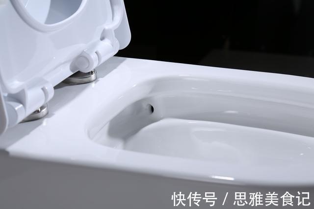 釉面|买马桶,别听商家说得“天花乱坠”,选购时,认准几个方面就够了