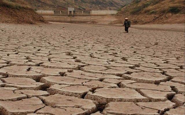 军阀|军阀祈雨“怪招”，用19门山炮对天空射击，歪打正着下倾盆大雨