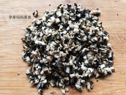 多汁|天冷，这种饺子馅是我家的最爱，鲜嫩多汁，早上来一碗，真暖和