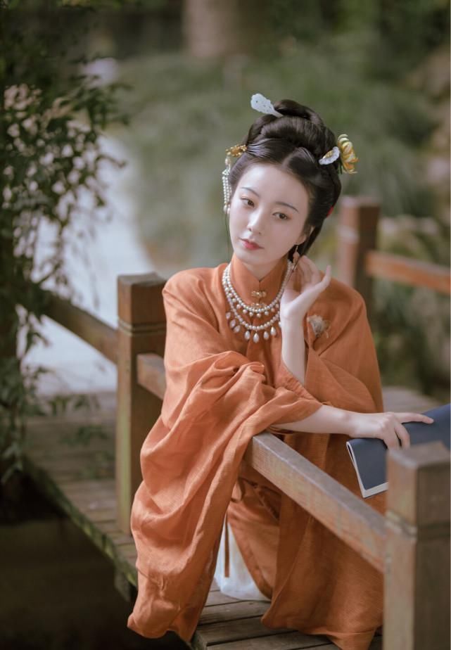 原因|这些原因使家长反对“穿汉服”,对于学生,不让穿汉服是对的吗