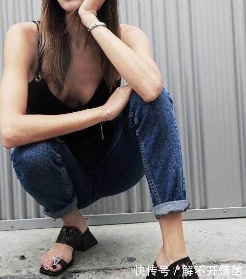 ment 这双给脚趾戴“戒指”的凉鞋火了