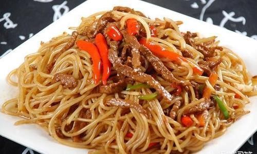 你喜欢吃炒粉吗?用什么配料炒比较好吃?怎么做?